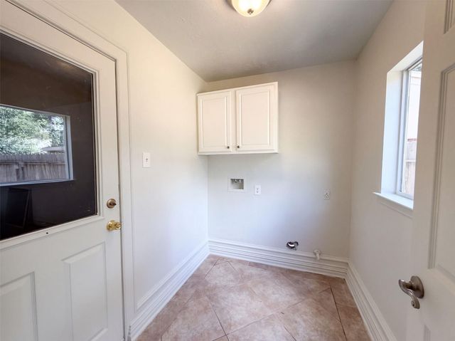 3147 Glade Springs Drive, Houston, TX 77339
