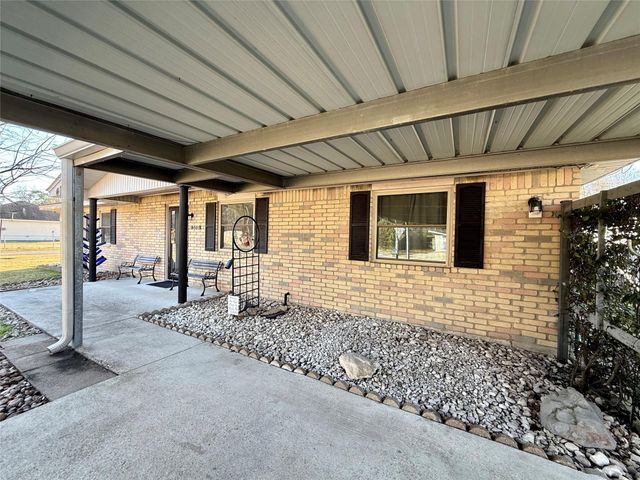 570 Moreland Street, Vidor, TX 77662