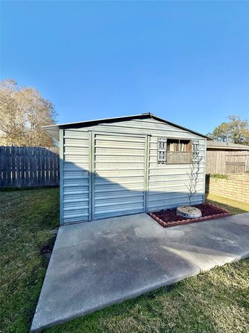 570 Moreland Street, Vidor, TX 77662