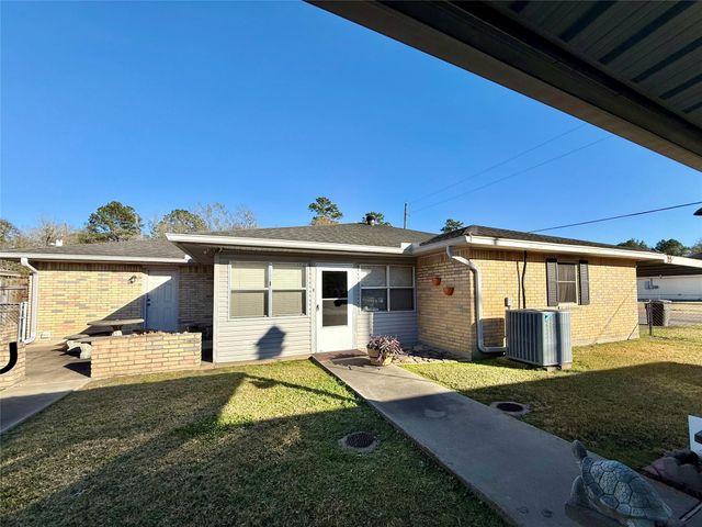570 Moreland Street, Vidor, TX 77662