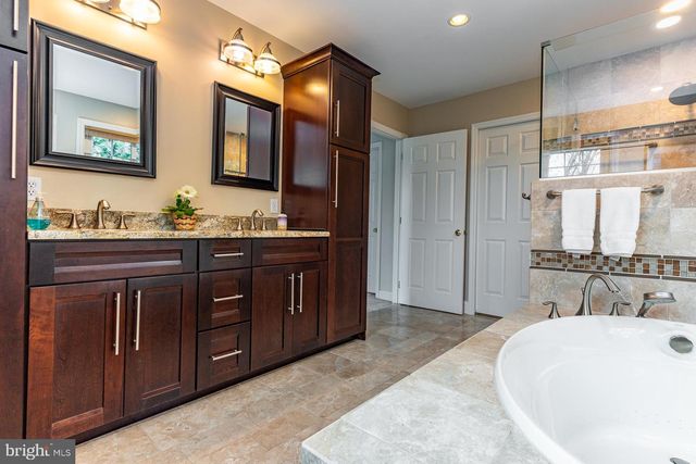 104 TAILLEVENT CIR, Kennett Square, PA 19348