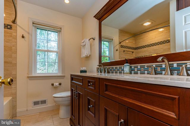 104 TAILLEVENT CIR, Kennett Square, PA 19348
