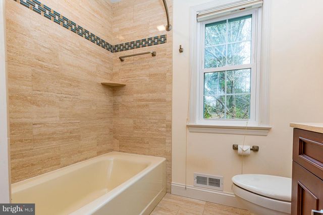 104 TAILLEVENT CIR, Kennett Square, PA 19348