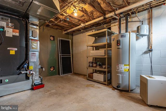 104 TAILLEVENT CIR, Kennett Square, PA 19348