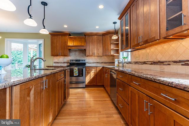 104 TAILLEVENT CIR, Kennett Square, PA 19348