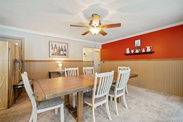 27 Evelyn Court, Manorville, NY 11949