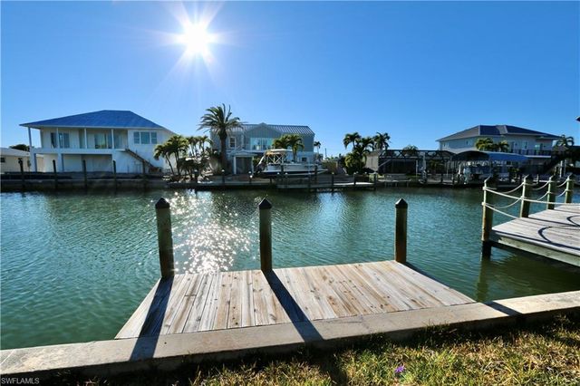 22 Bayview BLVD, Fort Myers Beach, FL 33931