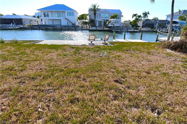 22 Bayview BLVD, Fort Myers Beach, FL 33931