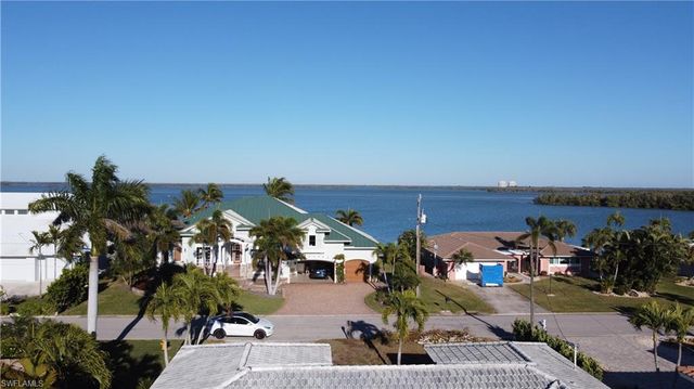 22 Bayview BLVD, Fort Myers Beach, FL 33931