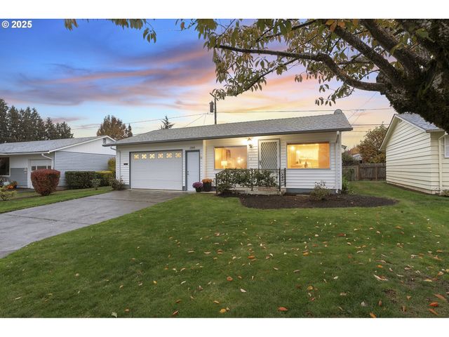 1344 SALLAL Rd, Woodburn, OR 97071