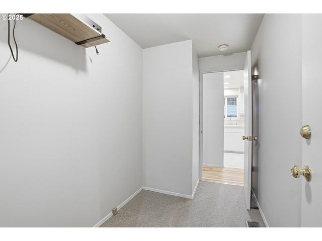 1344 SALLAL Rd, Woodburn, OR 97071