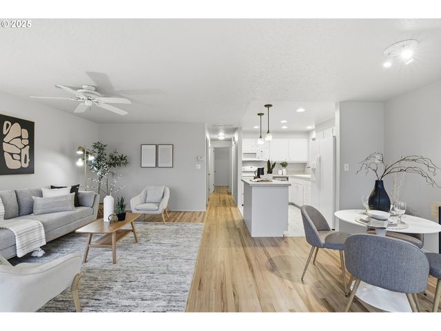 1344 SALLAL Rd, Woodburn, OR 97071