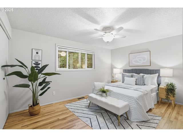 1344 SALLAL Rd, Woodburn, OR 97071