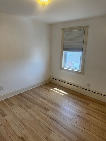 82 Calumet 2, Revere, MA 02151