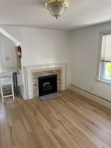 82 Calumet 2, Revere, MA 02151