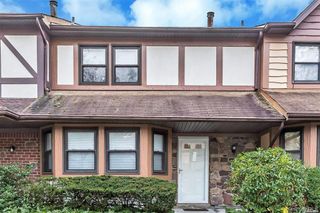 6 Cold Harbour Lane, Woodbury, NY 11797