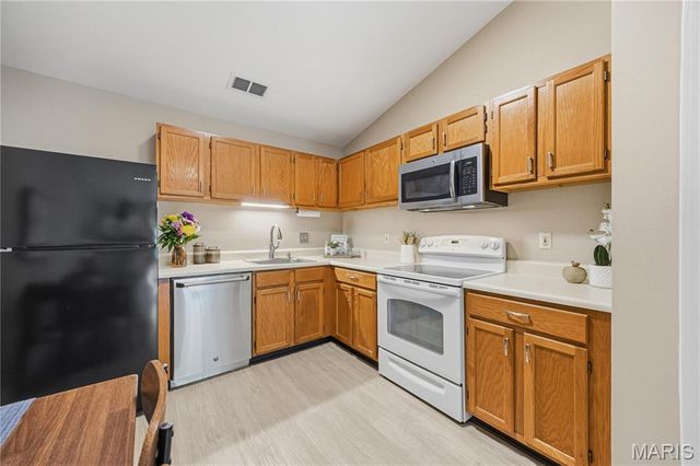 7611 Triwoods Drive I, Shrewsbury, MO 63119