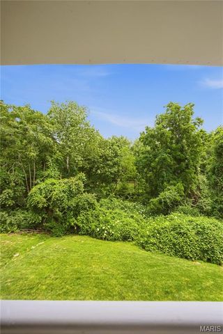 7611 Triwoods Drive I, Shrewsbury, MO 63119
