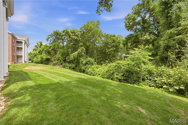 7611 Triwoods Drive I, Shrewsbury, MO 63119