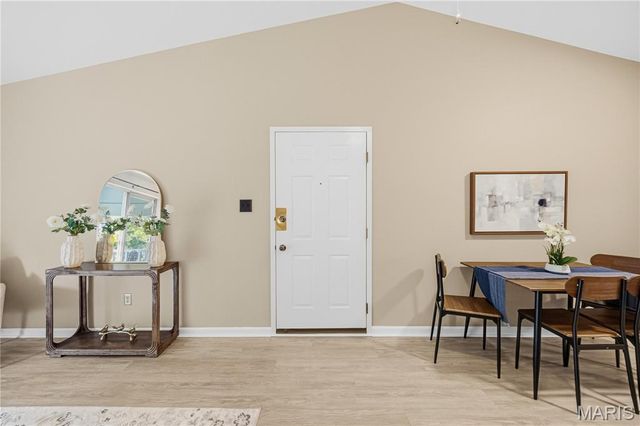 7611 Triwoods Drive I, Shrewsbury, MO 63119