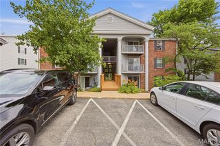 7611 Triwoods Drive I, Shrewsbury, MO 63119
