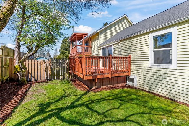 8109 15th Avenue SW, Seattle, WA 98106