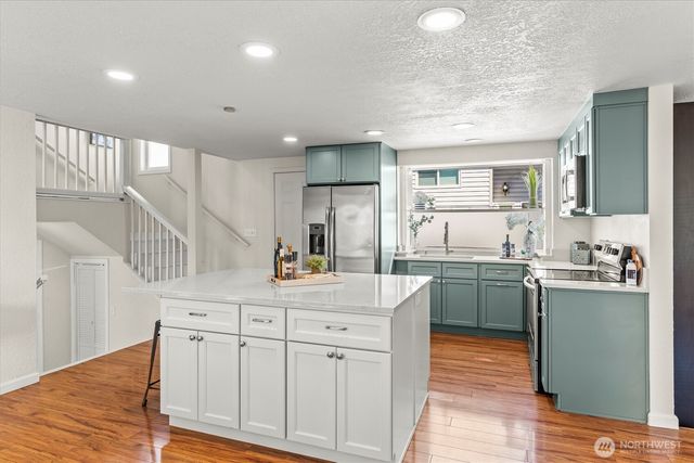8109 15th Avenue SW, Seattle, WA 98106
