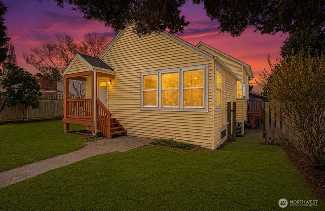 8109 15th Avenue SW, Seattle, WA 98106