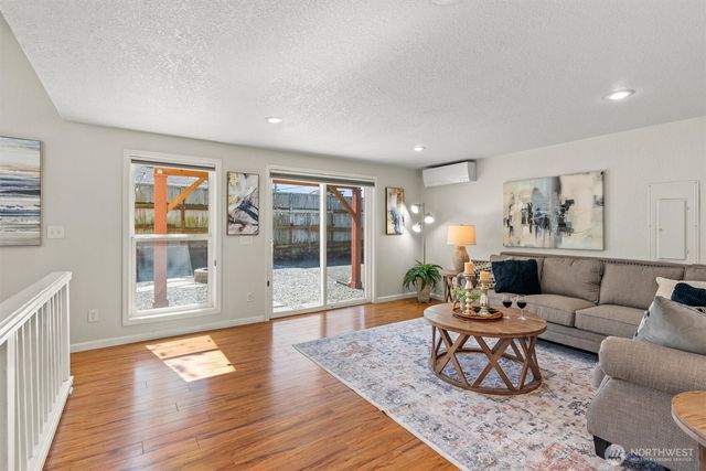 8109 15th Avenue SW, Seattle, WA 98106