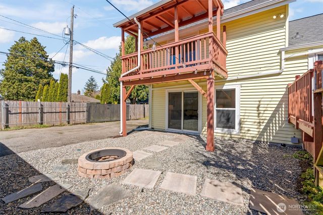 8109 15th Avenue SW, Seattle, WA 98106