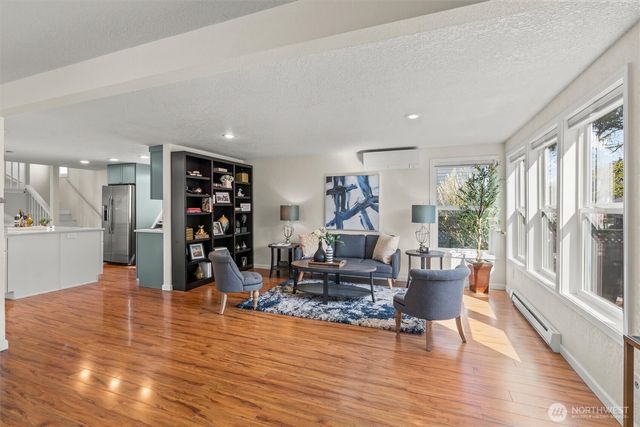 8109 15th Avenue SW, Seattle, WA 98106
