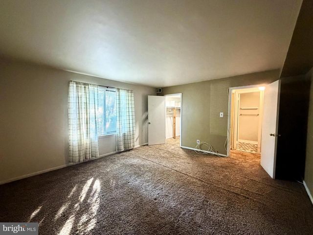 129-2 ECHELON RD, Voorhees, NJ 08043