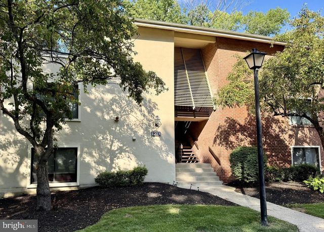129-2 ECHELON RD, Voorhees, NJ 08043