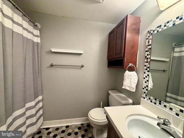 129-2 ECHELON RD, Voorhees, NJ 08043