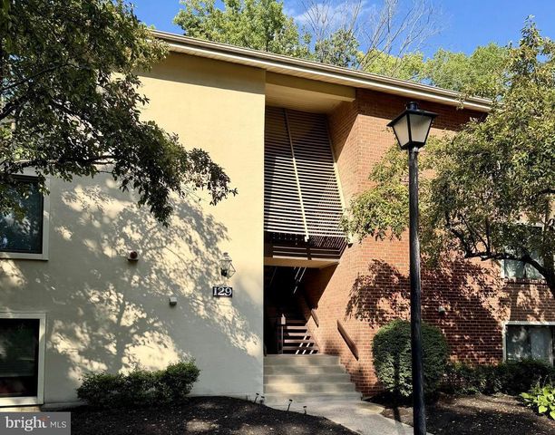129-2 ECHELON RD, Voorhees, NJ 08043