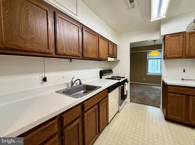 129-2 ECHELON RD, Voorhees, NJ 08043