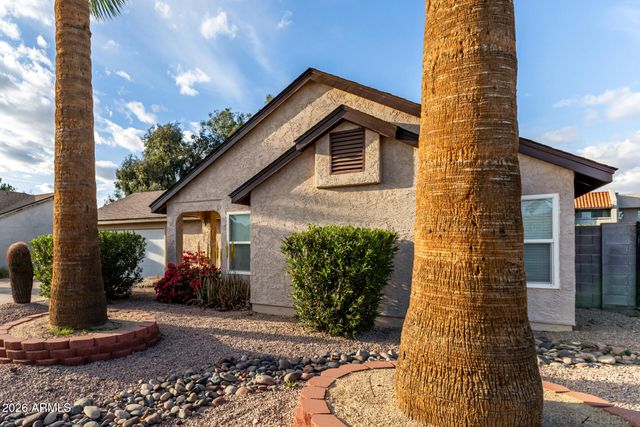 5240 W VOLTAIRE Drive, Glendale, AZ 85304