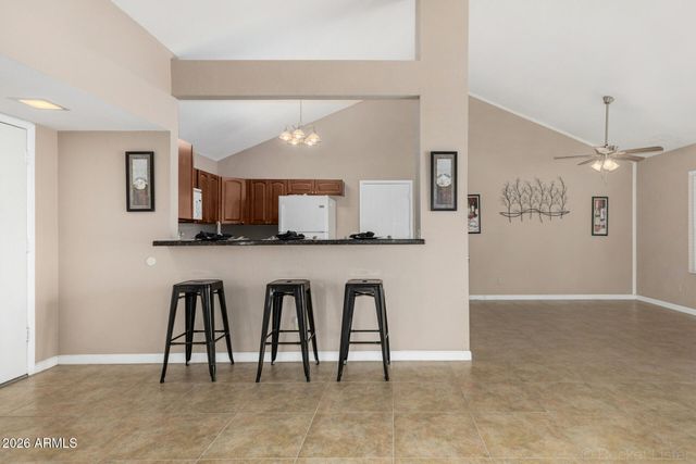 5240 W VOLTAIRE Drive, Glendale, AZ 85304