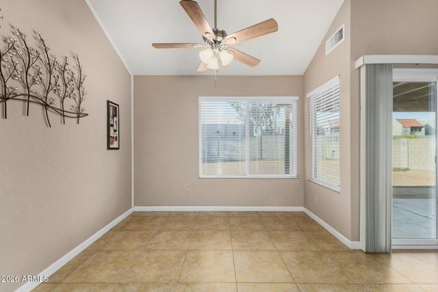 5240 W VOLTAIRE Drive, Glendale, AZ 85304