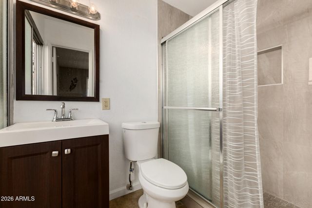 5240 W VOLTAIRE Drive, Glendale, AZ 85304