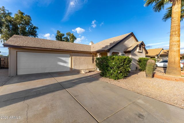 5240 W VOLTAIRE Drive, Glendale, AZ 85304