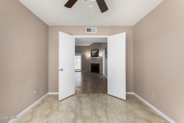 5240 W VOLTAIRE Drive, Glendale, AZ 85304