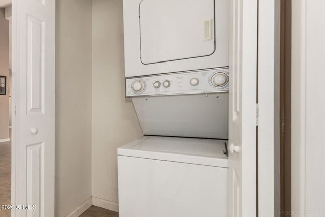 5240 W VOLTAIRE Drive, Glendale, AZ 85304