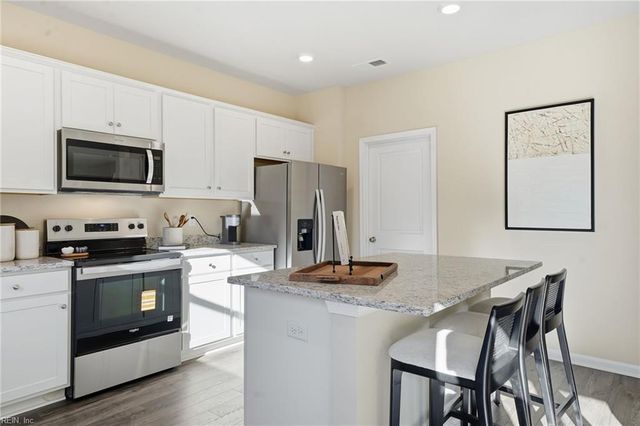 2141 Brians LN, Suffolk, VA 23434