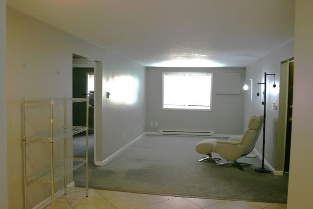 1304 Elm Street 4c, West Springfield, MA 01089