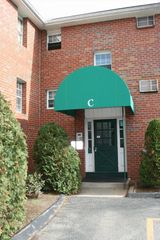 1304 Elm Street 4c, West Springfield, MA 01089