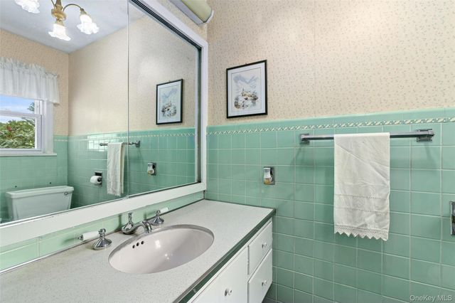 516 N Lake Boulevard, Mahopac, NY 10541