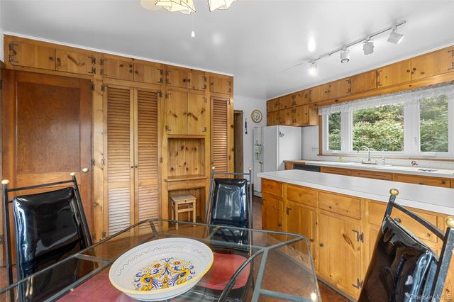 516 N Lake Boulevard, Mahopac, NY 10541