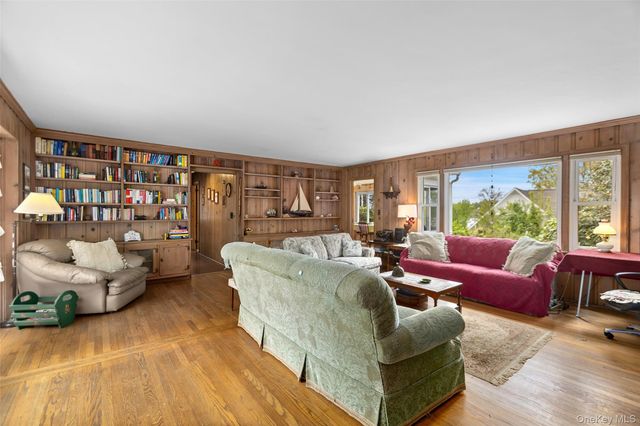 516 N Lake Boulevard, Mahopac, NY 10541