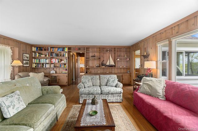 516 N Lake Boulevard, Mahopac, NY 10541